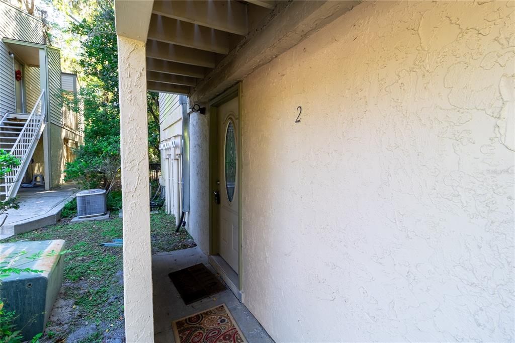 Под контрактом: $129,500 (1 спален, 1 ванн, 576 Квадратных фут)