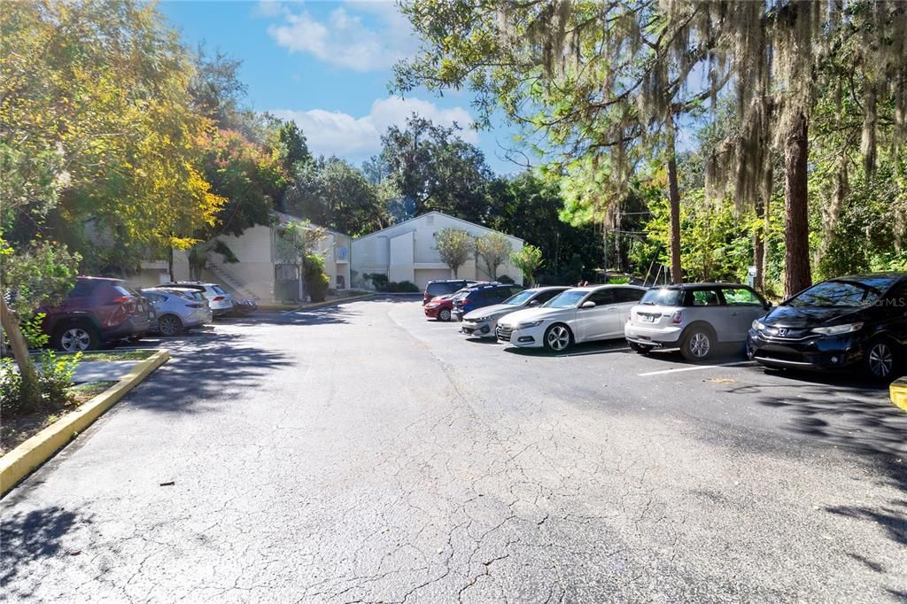 Под контрактом: $129,500 (1 спален, 1 ванн, 576 Квадратных фут)