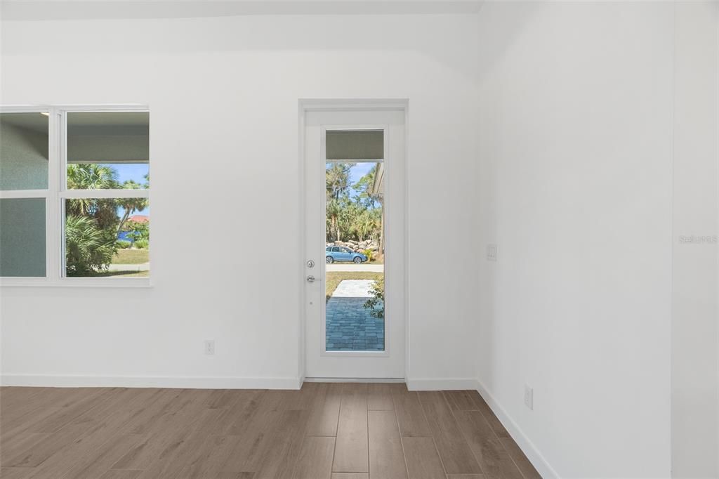 For Sale: $369,000 (3 beds, 2 baths, 1746 Square Feet)