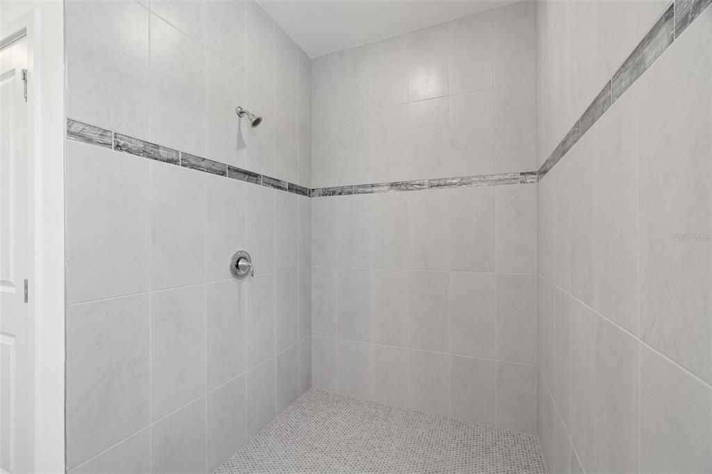 For Sale: $369,000 (3 beds, 2 baths, 1746 Square Feet)