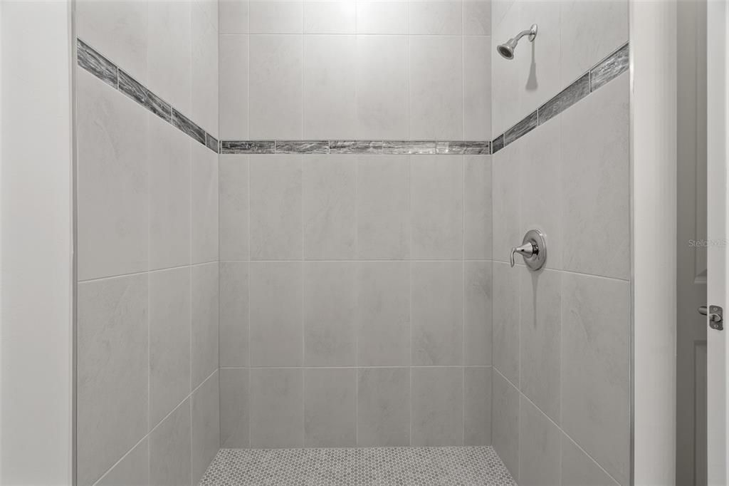 For Sale: $369,000 (3 beds, 2 baths, 1746 Square Feet)