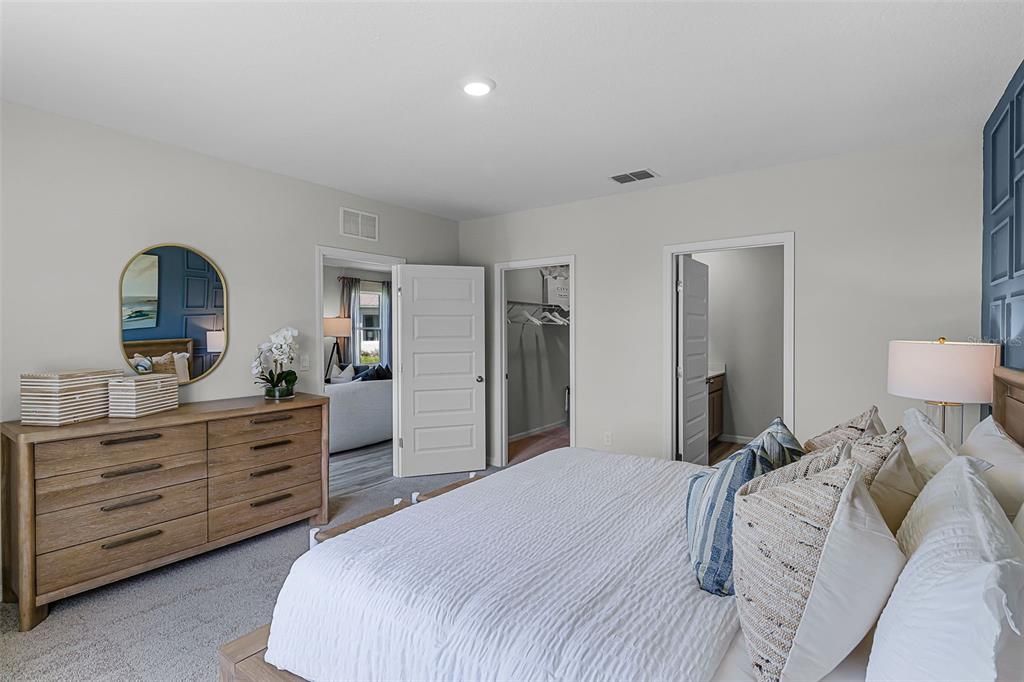 Active With Contract: $315,990 (3 beds, 2 baths, 1504 Square Feet)