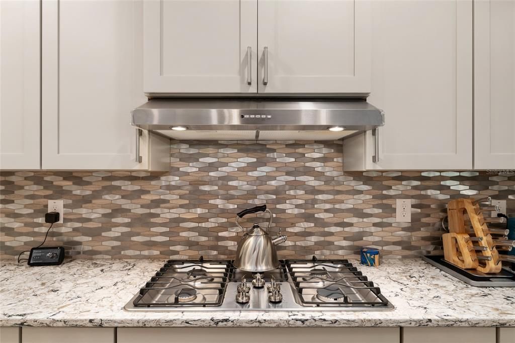 For Sale: $532,900 (3 beds, 2 baths, 2658 Square Feet)