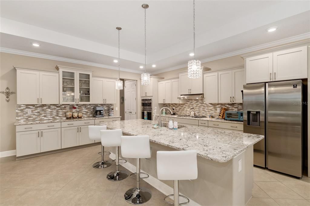 For Sale: $532,900 (3 beds, 2 baths, 2658 Square Feet)