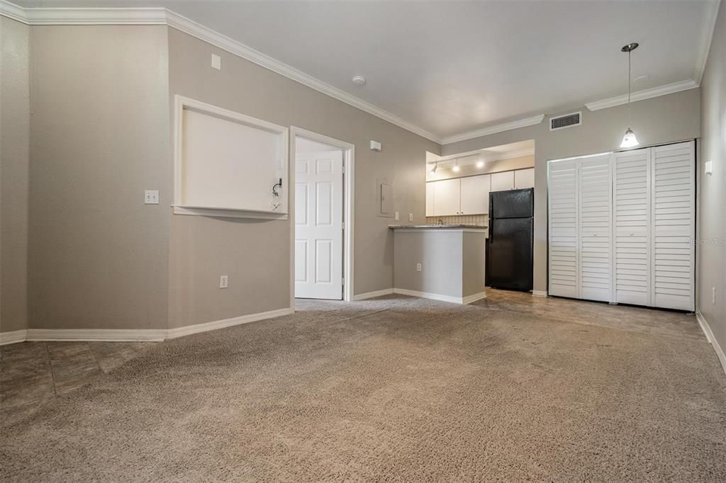 Active With Contract: $155,000 (1 beds, 1 baths, 554 Square Feet)