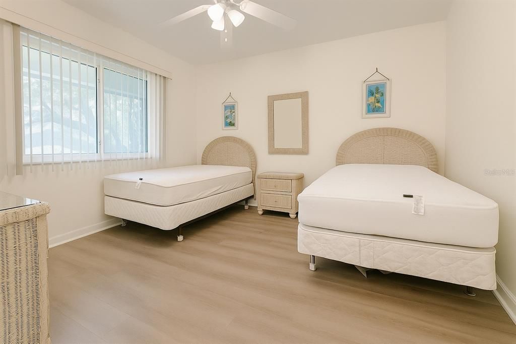 For Rent: $2,199 (2 beds, 2 baths, 958 Square Feet)