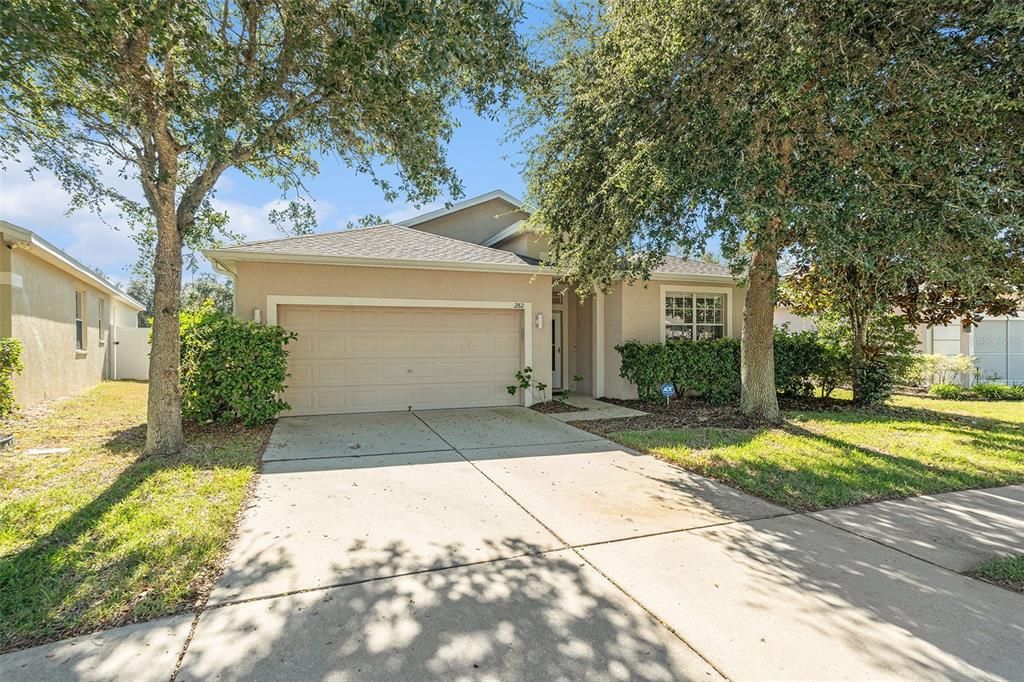 Active With Contract: $260,000 (3 beds, 2 baths, 1588 Square Feet)