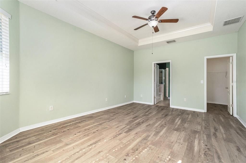 Active With Contract: $260,000 (3 beds, 2 baths, 1588 Square Feet)