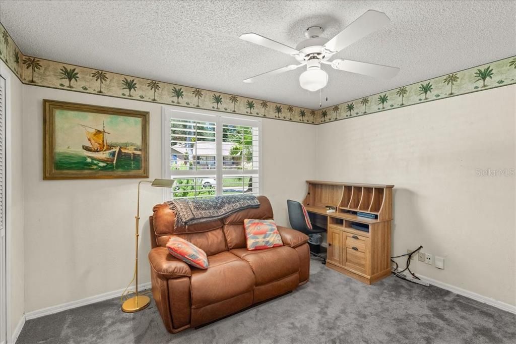 For Sale: $400,000 (3 beds, 2 baths, 1504 Square Feet)