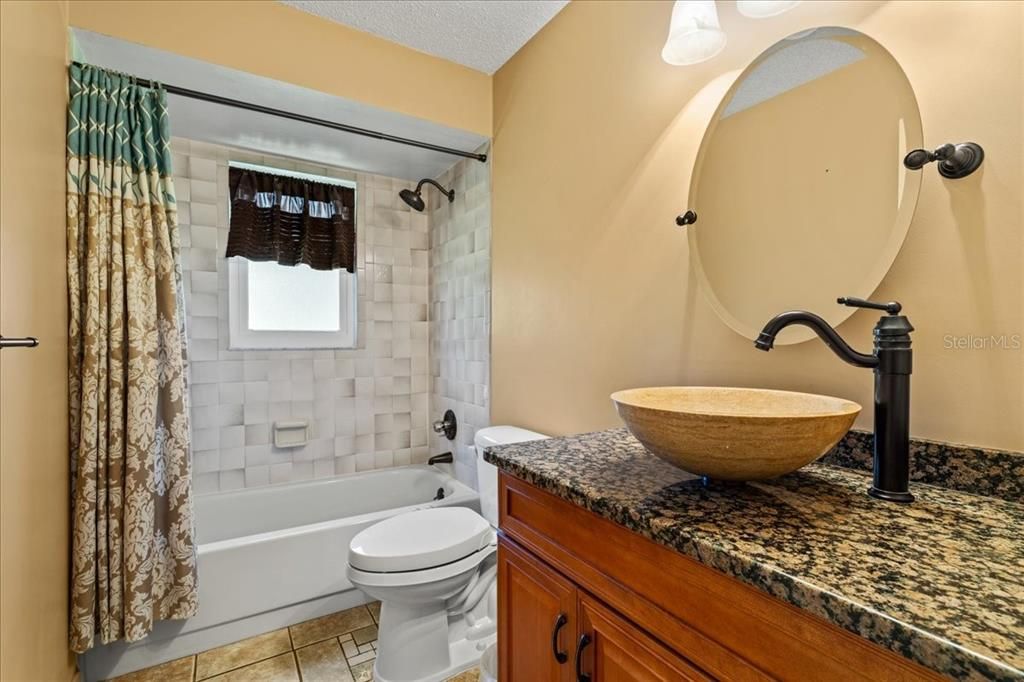 For Sale: $400,000 (3 beds, 2 baths, 1504 Square Feet)