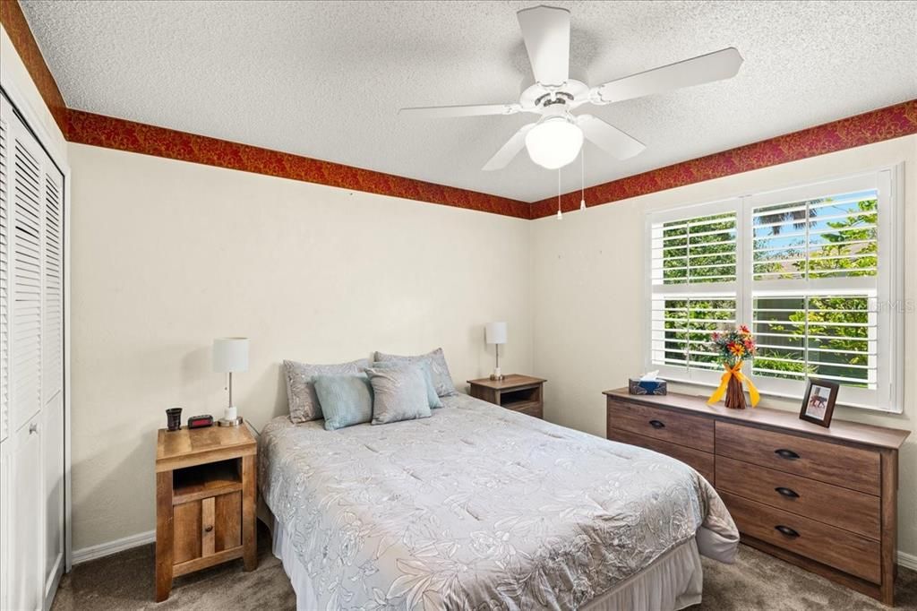 For Sale: $400,000 (3 beds, 2 baths, 1504 Square Feet)