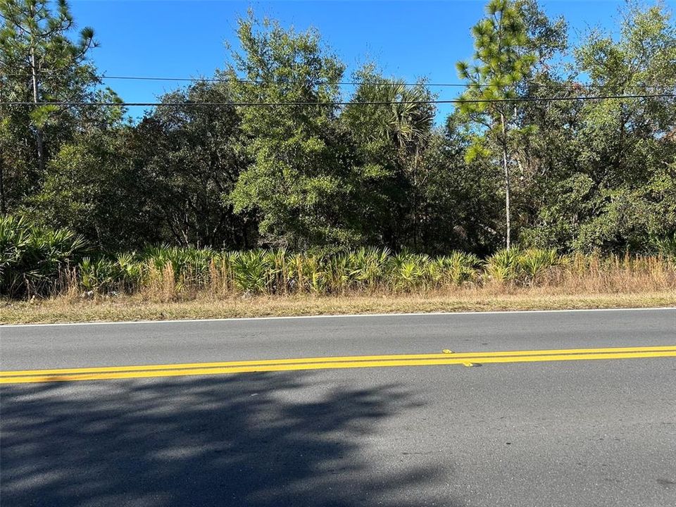 待售: $37,900 (0.90 acres)