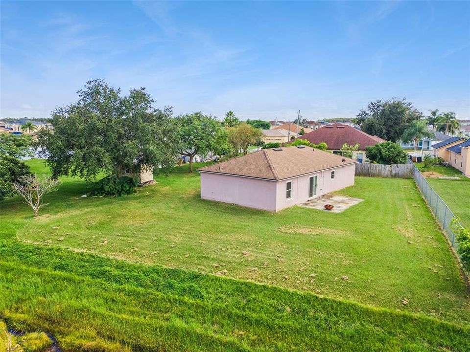 For Sale: $250,000 (2 beds, 2 baths, 1137 Square Feet)