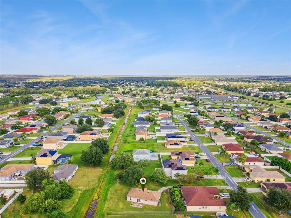 For Sale: $250,000 (2 beds, 2 baths, 1137 Square Feet)