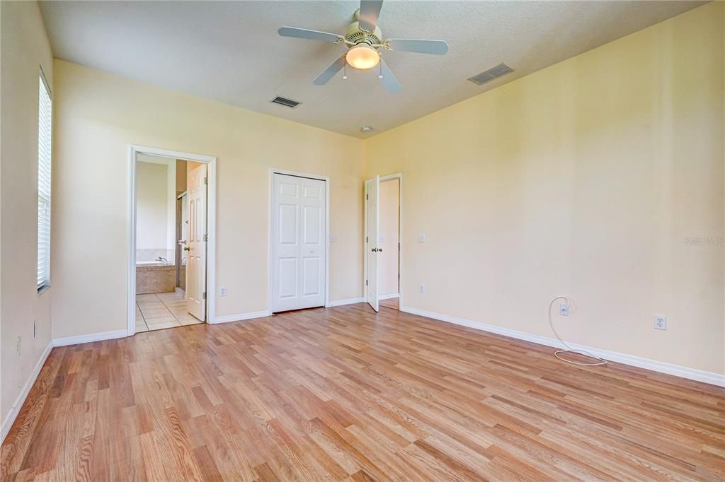 For Rent: $3,150 (3 beds, 2 baths, 1754 Square Feet)