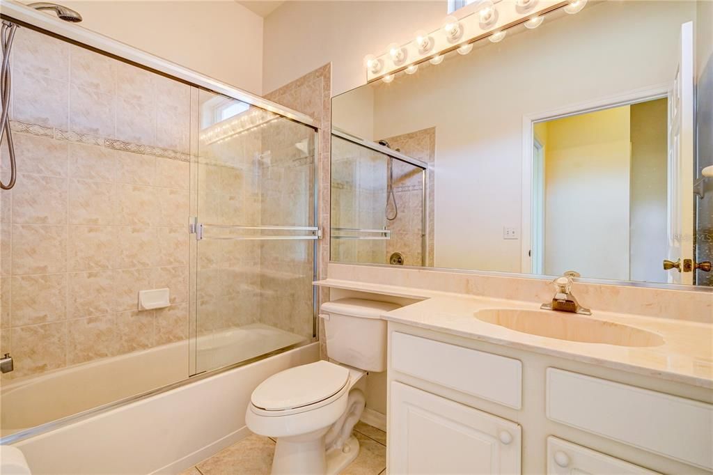 For Rent: $3,150 (3 beds, 2 baths, 1754 Square Feet)