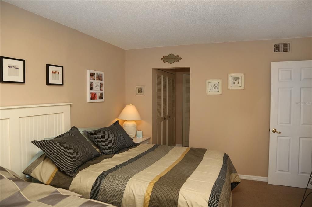 В аренду: $1,250 (1 спален, 1 ванн, 764 Квадратных фут)