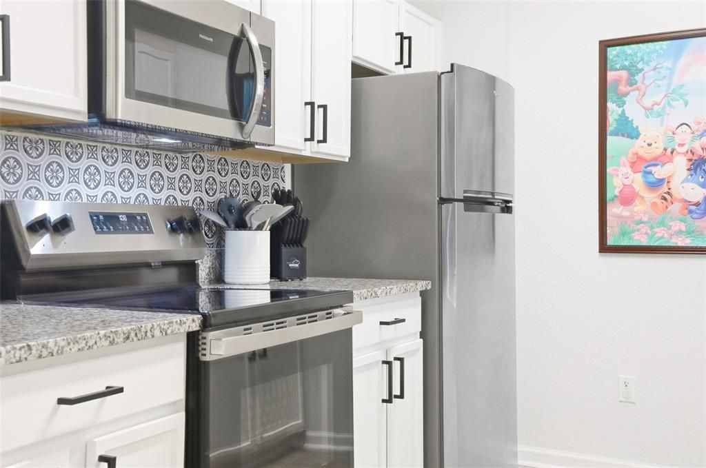 For Sale: $273,000 (2 beds, 2 baths, 1081 Square Feet)