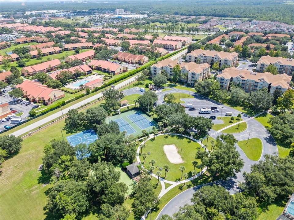 For Sale: $273,000 (2 beds, 2 baths, 1081 Square Feet)