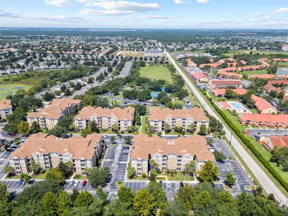 For Sale: $273,000 (2 beds, 2 baths, 1081 Square Feet)