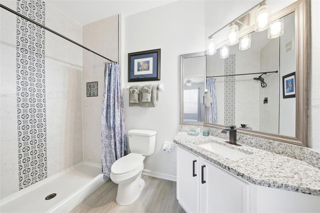 For Sale: $273,000 (2 beds, 2 baths, 1081 Square Feet)