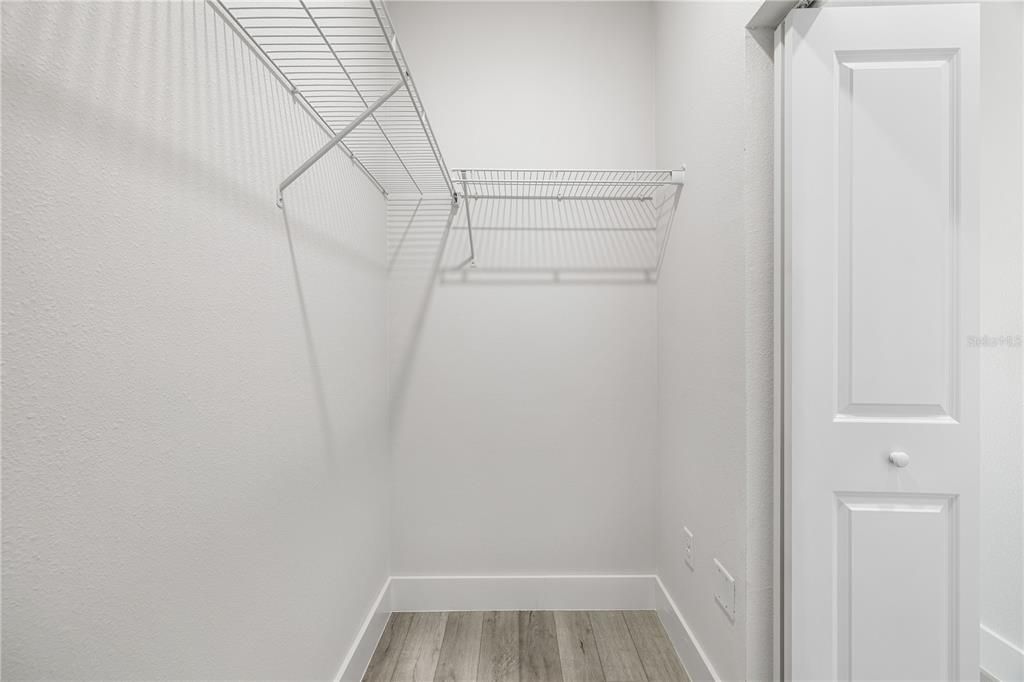 En Venta: $319,900 (4 camas, 3 baños, 1892 Pies cuadrados)