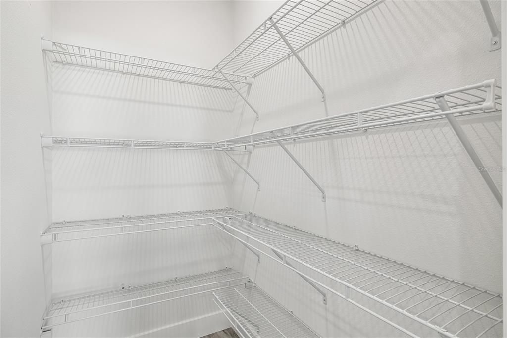 En Venta: $319,900 (4 camas, 3 baños, 1892 Pies cuadrados)