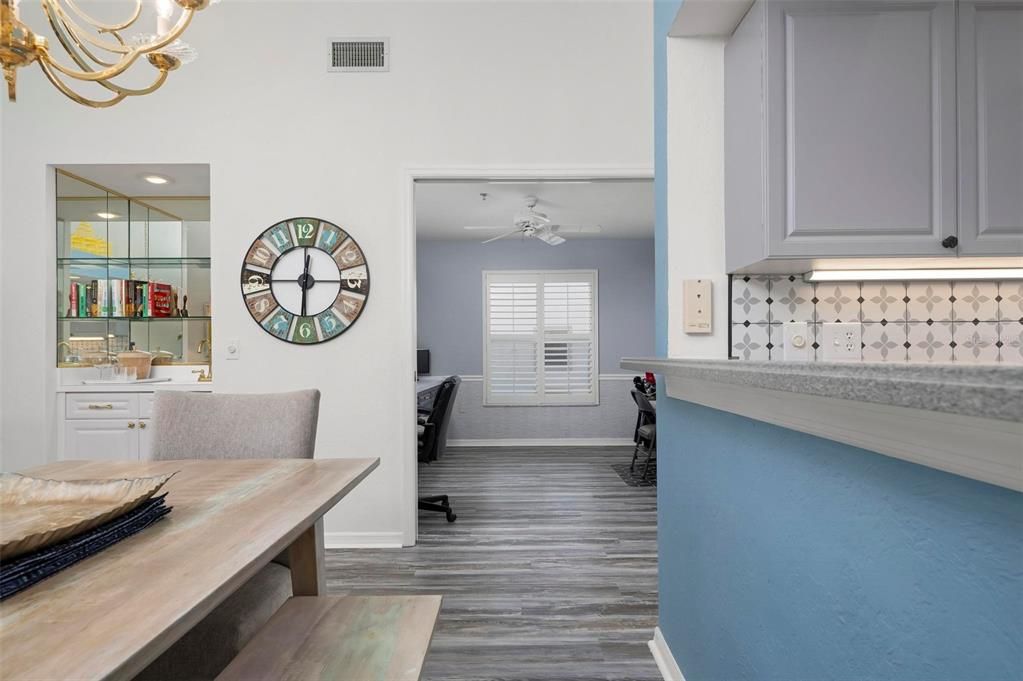 For Sale: $277,000 (2 beds, 2 baths, 1345 Square Feet)