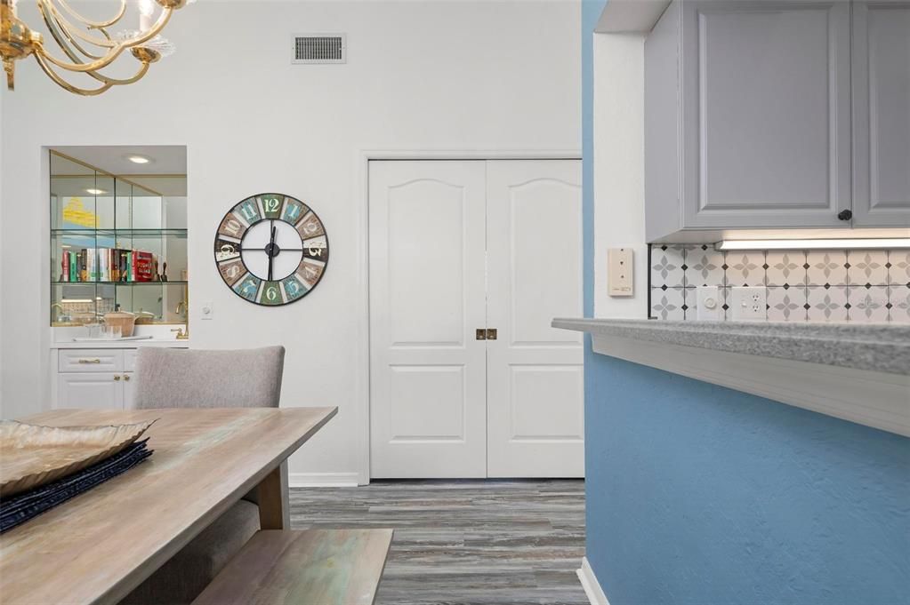 For Sale: $277,000 (2 beds, 2 baths, 1345 Square Feet)