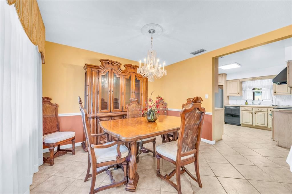 На продажу: $460,000 (3 спален, 2 ванн, 1694 Квадратных фут)