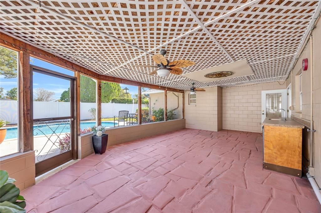 На продажу: $460,000 (3 спален, 2 ванн, 1694 Квадратных фут)