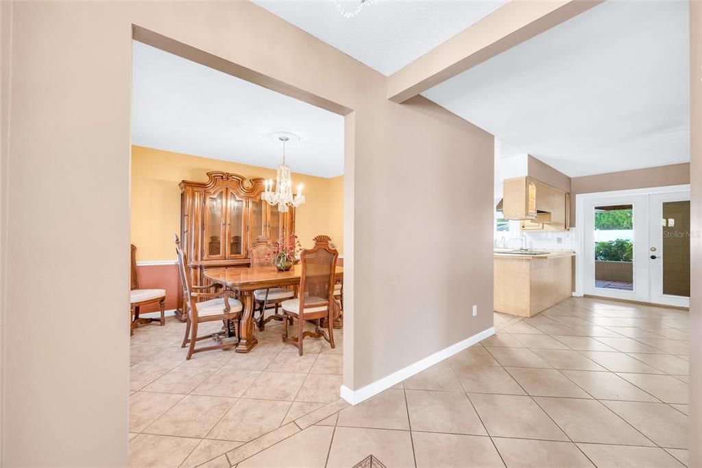 На продажу: $460,000 (3 спален, 2 ванн, 1694 Квадратных фут)