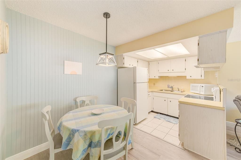 Activo con contrato: $135,000 (2 camas, 1 baños, 825 Pies cuadrados)