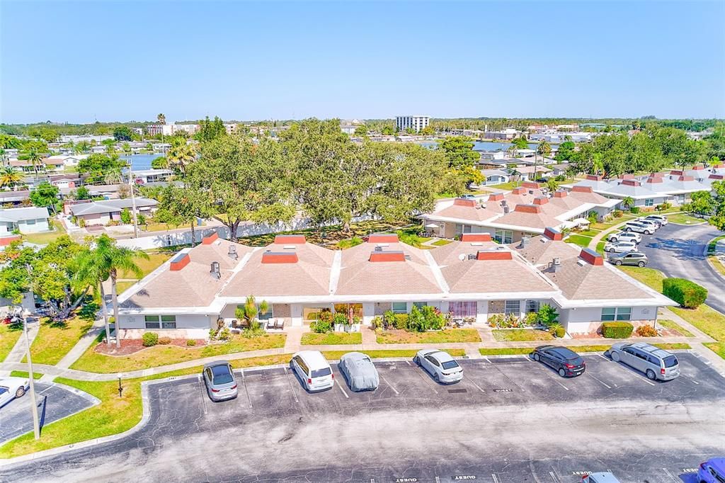 Activo con contrato: $135,000 (2 camas, 1 baños, 825 Pies cuadrados)