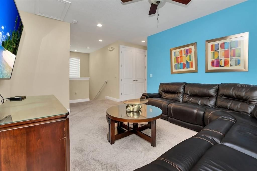 For Sale: $699,000 (8 beds, 7 baths, 3412 Square Feet)