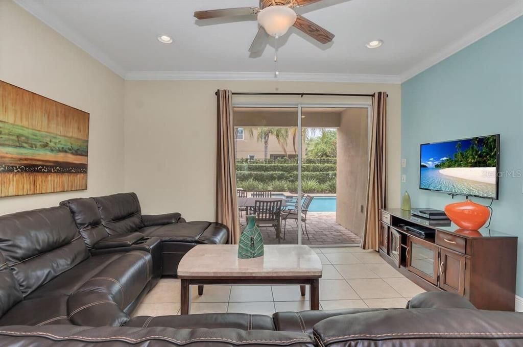 For Sale: $699,000 (8 beds, 7 baths, 3412 Square Feet)