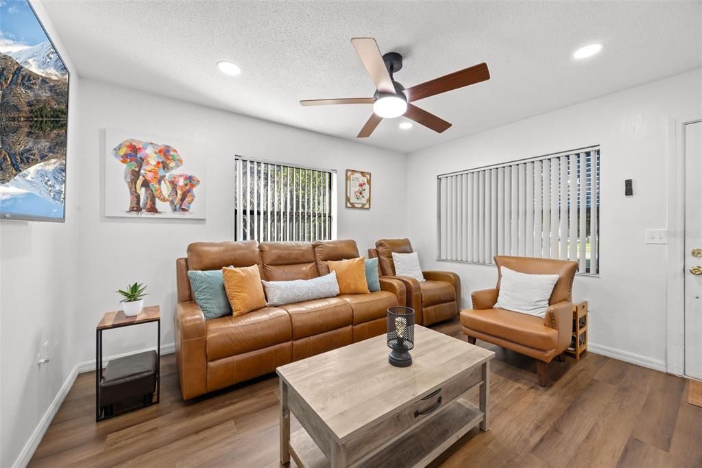 For Sale: $284,999 (3 beds, 2 baths, 1620 Square Feet)