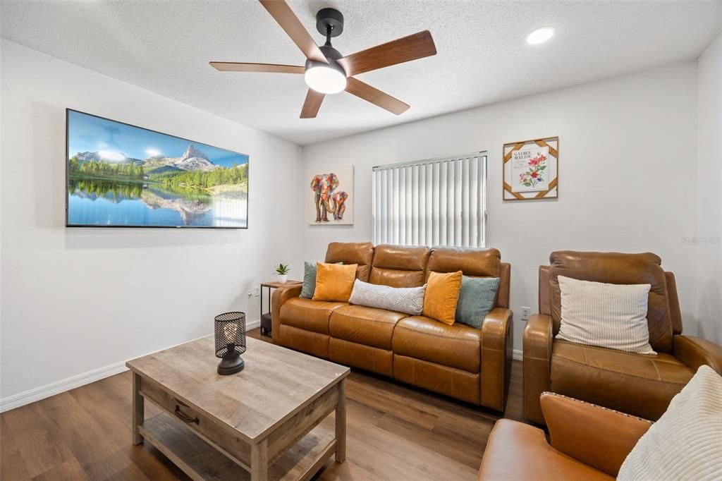 For Sale: $284,999 (3 beds, 2 baths, 1620 Square Feet)