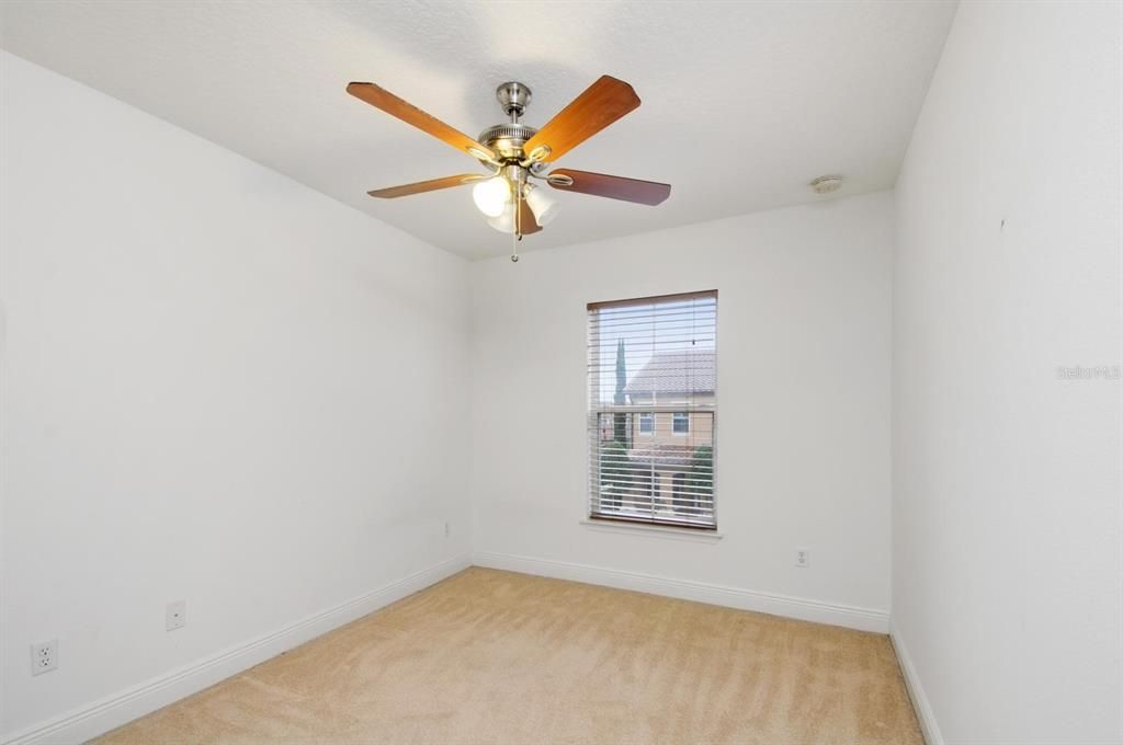 Под контрактом: $2,500 (3 спален, 2 ванн, 1674 Квадратных фут)