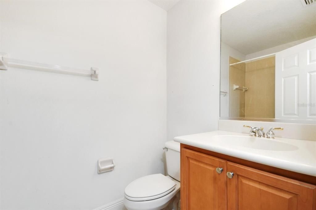 Под контрактом: $2,500 (3 спален, 2 ванн, 1674 Квадратных фут)