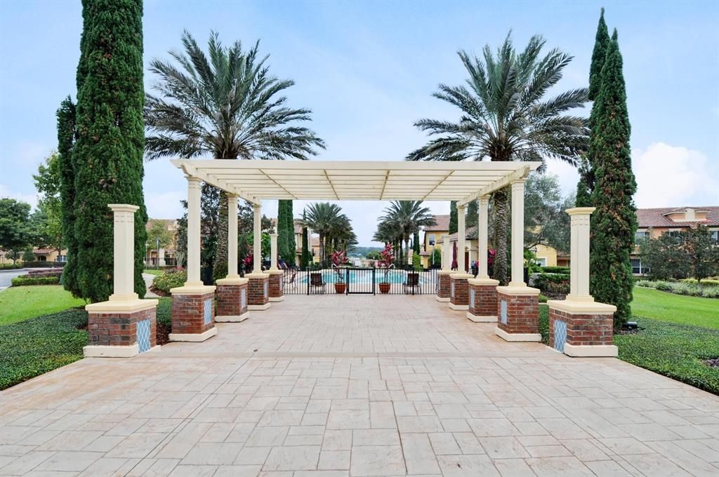 Под контрактом: $2,500 (3 спален, 2 ванн, 1674 Квадратных фут)