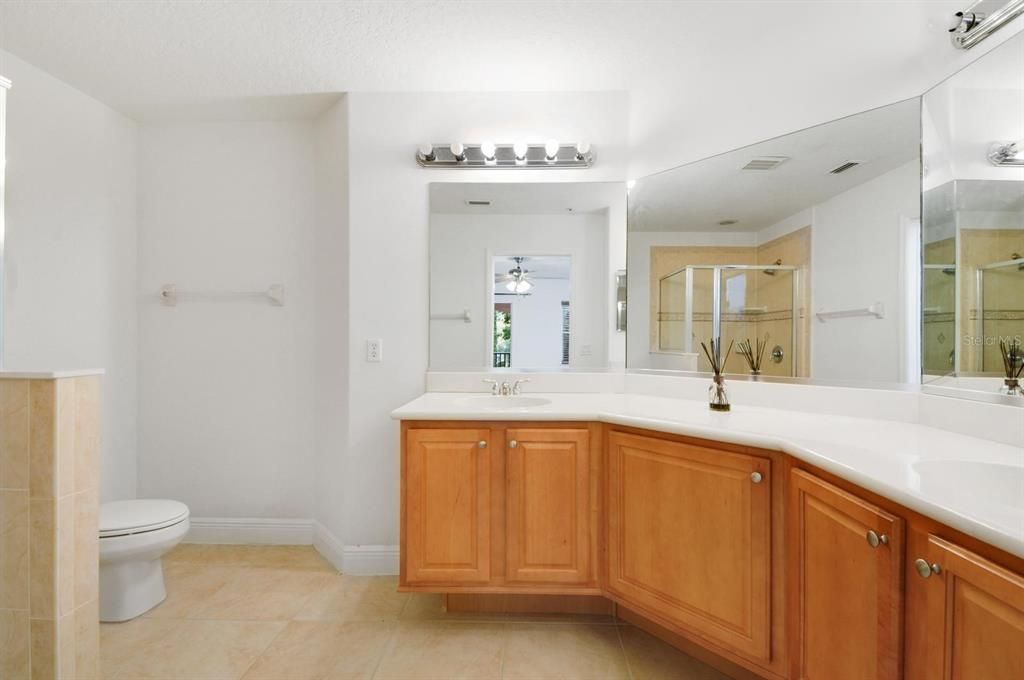 Под контрактом: $2,500 (3 спален, 2 ванн, 1674 Квадратных фут)