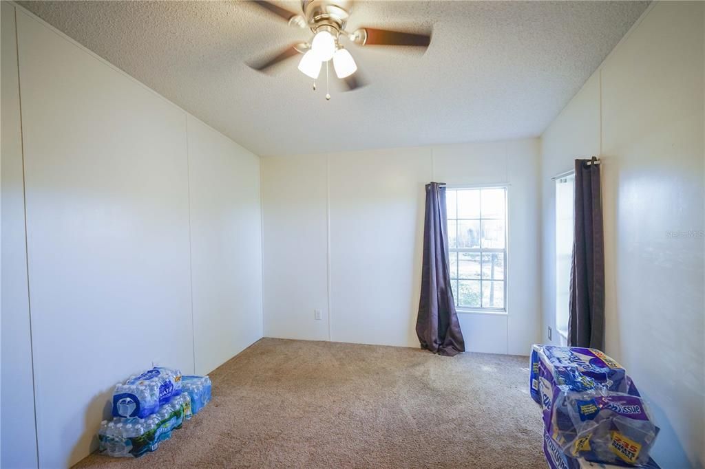 For Sale: $979,900 (4 beds, 2 baths, 2052 Square Feet)