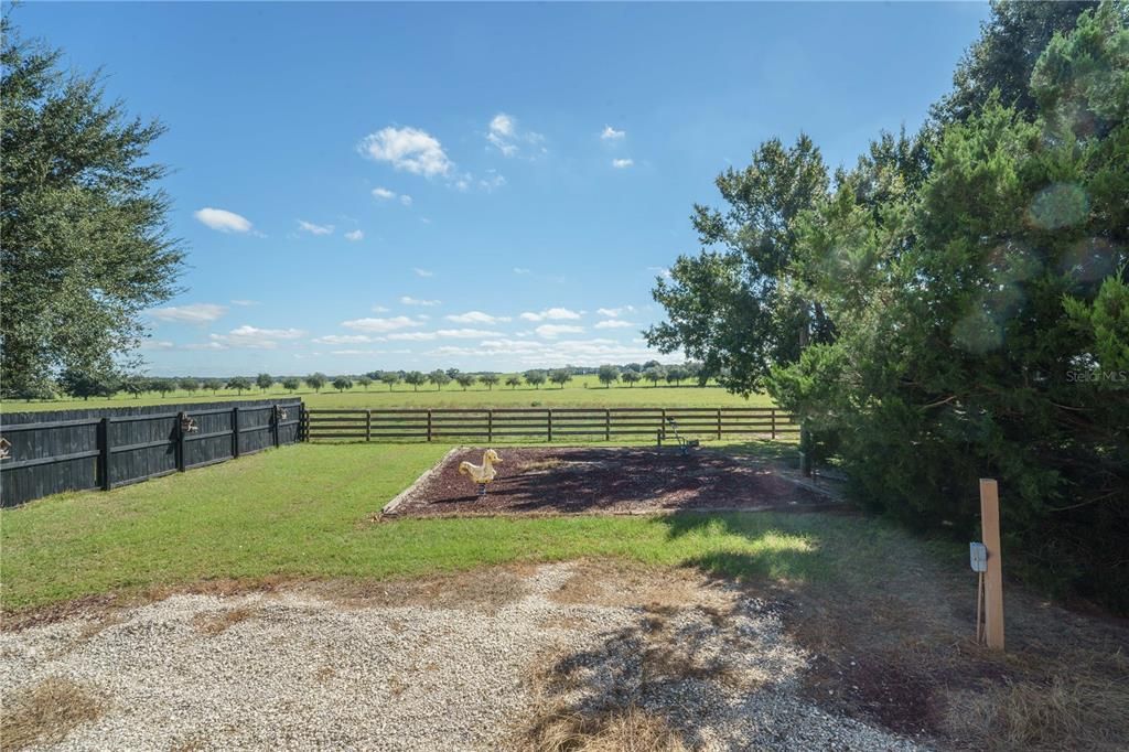 For Sale: $979,900 (4 beds, 2 baths, 2052 Square Feet)