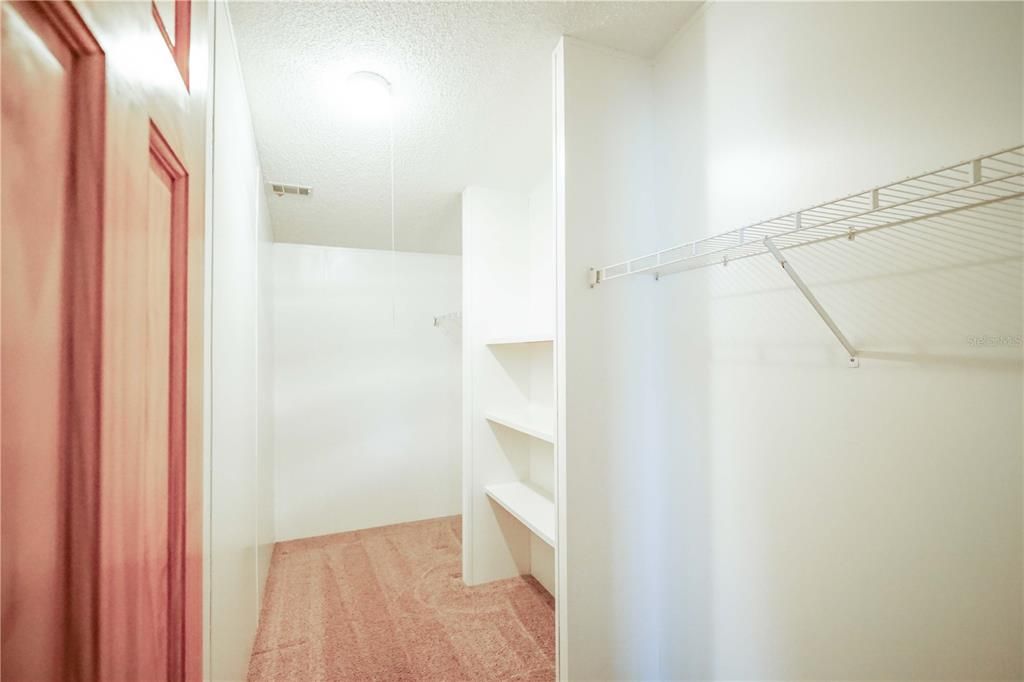 For Sale: $979,900 (4 beds, 2 baths, 2052 Square Feet)