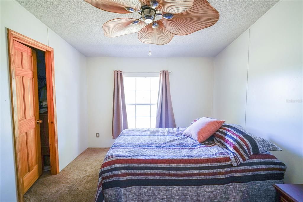 For Sale: $979,900 (4 beds, 2 baths, 2052 Square Feet)