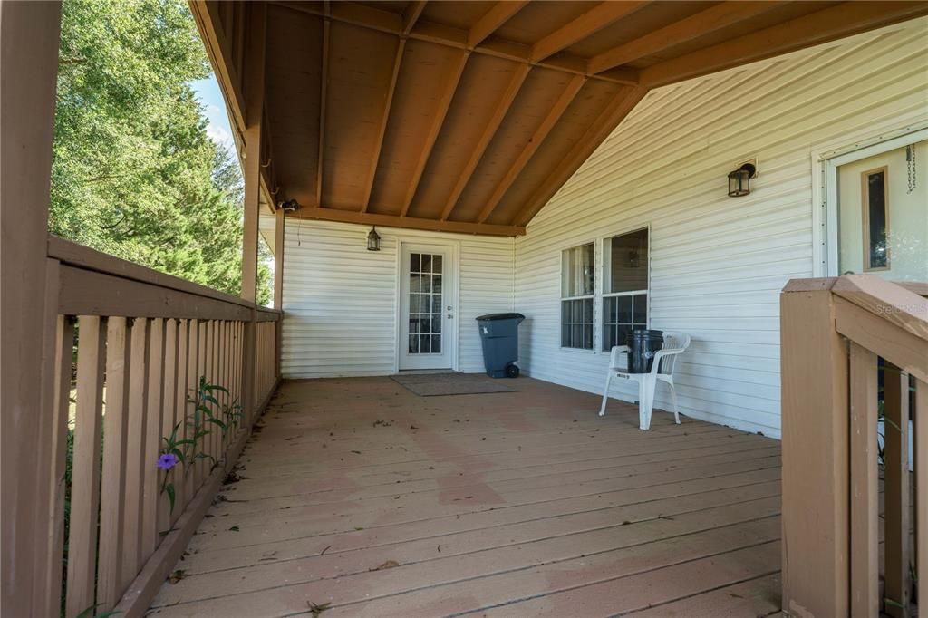 For Sale: $979,900 (4 beds, 2 baths, 2052 Square Feet)