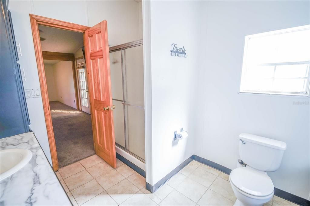 For Sale: $979,900 (4 beds, 2 baths, 2052 Square Feet)