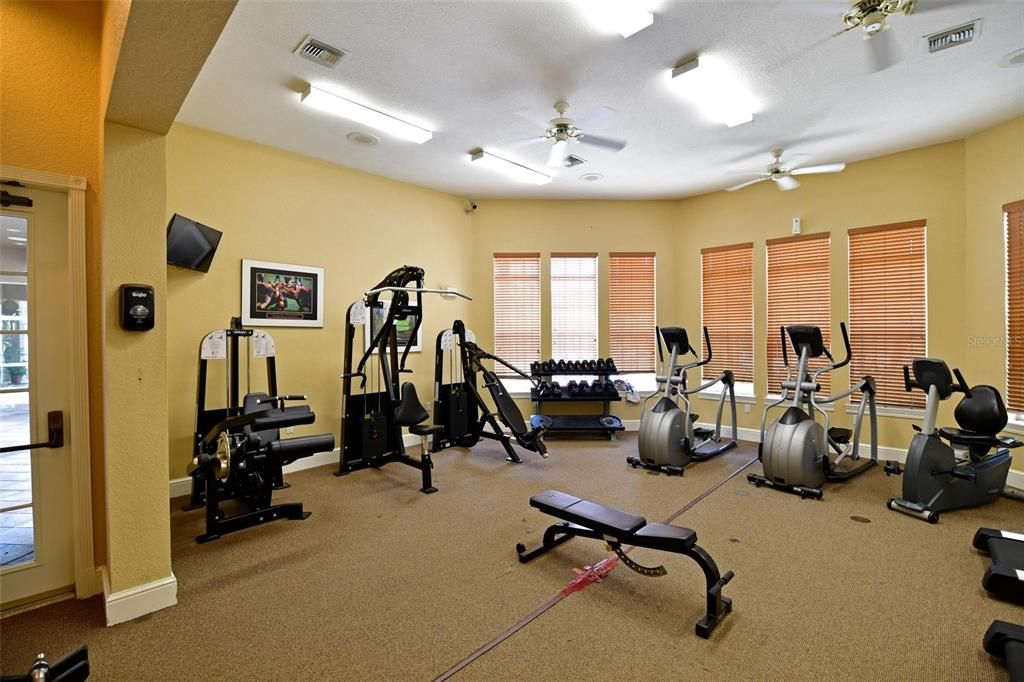 На продажу: $199,900 (1 спален, 1 ванн, 732 Квадратных фут)