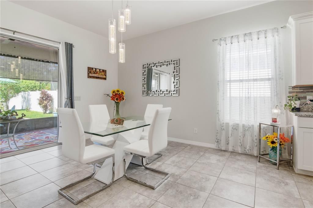 En Venta: $432,500 (3 camas, 2 baños, 2061 Pies cuadrados)